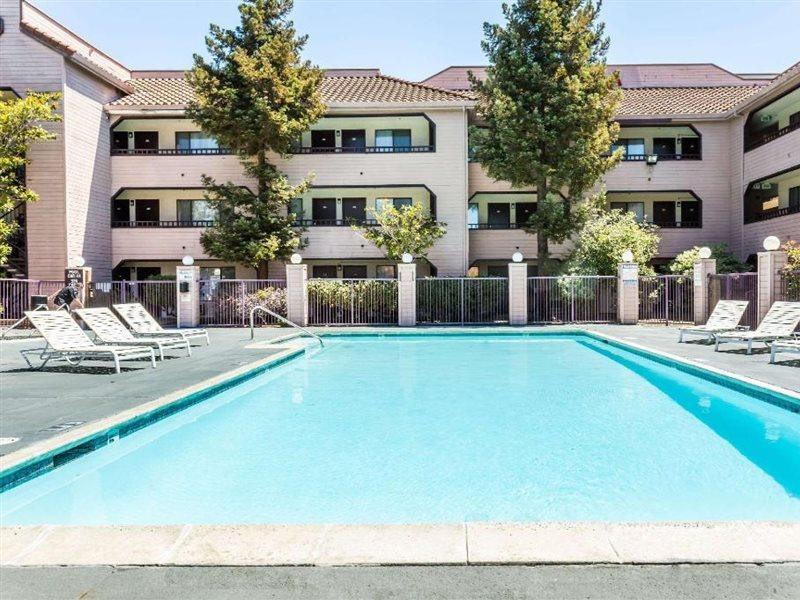 Country Inn & Suites By Radisson, Vallejo Napa Valley, Ca Exterior foto