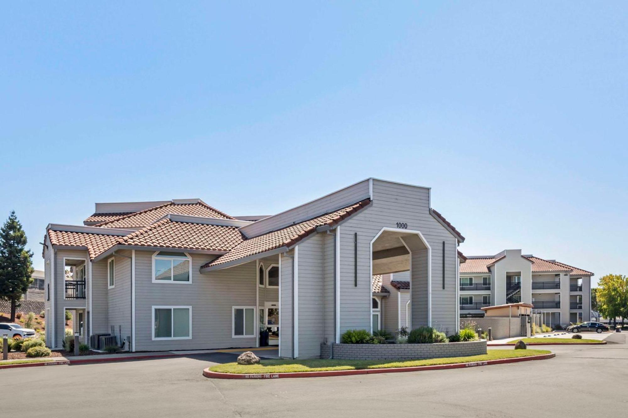 Country Inn & Suites By Radisson, Vallejo Napa Valley, Ca Exterior foto